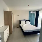 Velier 38&49 Mamaia